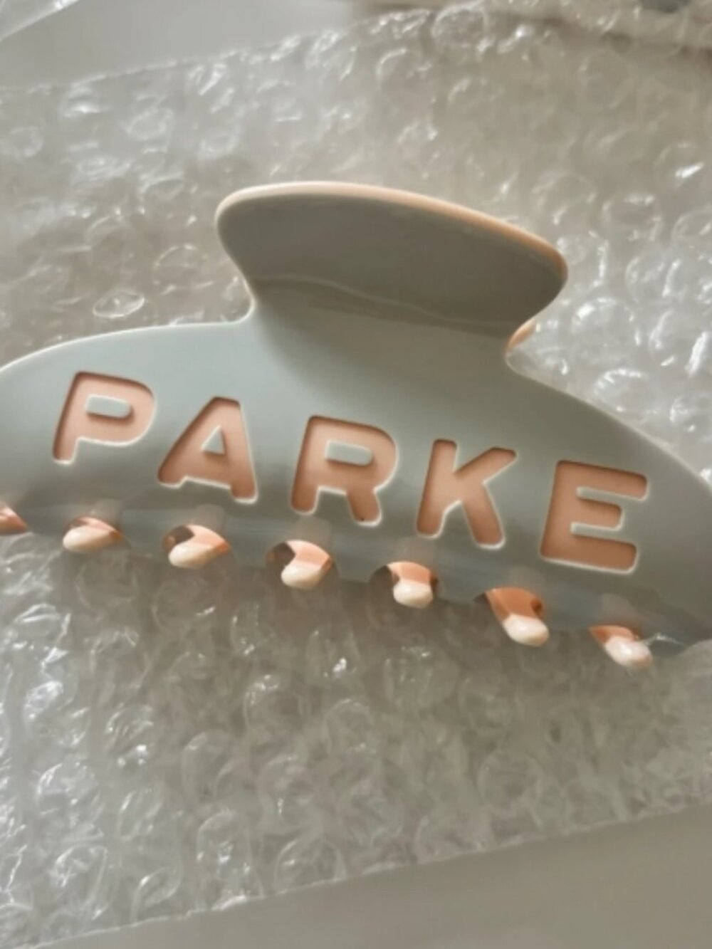 PARKE Birthday Claw Clip (Sprinkle) - NWT - Picture 7 of 8